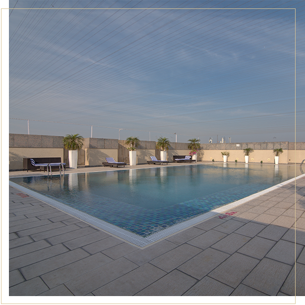 swimming pool hotel delhi